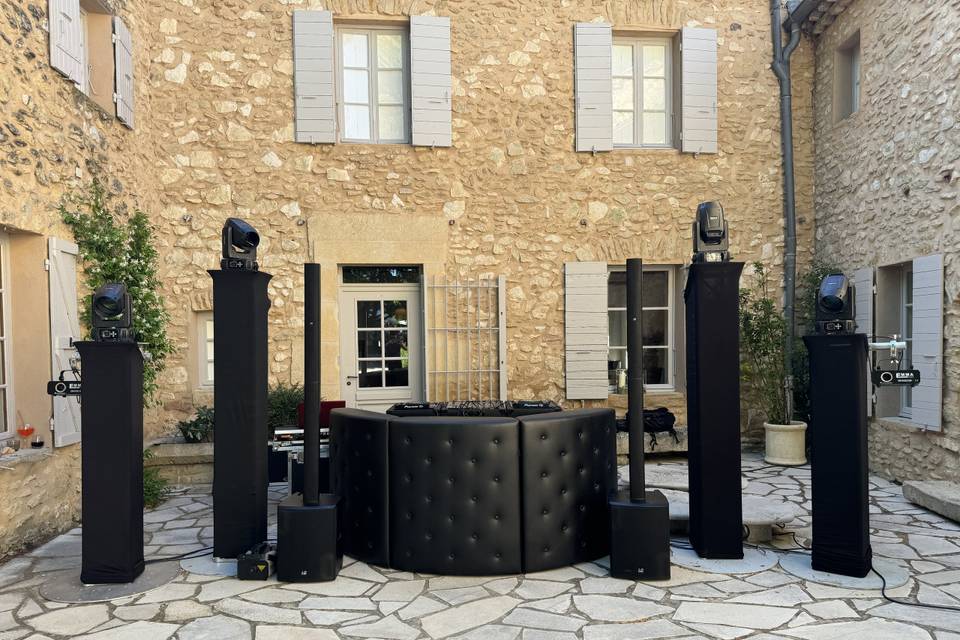 Pack DJ lounge