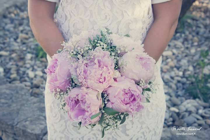 Bouquet de mariée pivoine