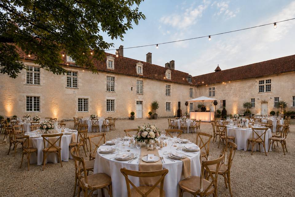 Diner sur la cour