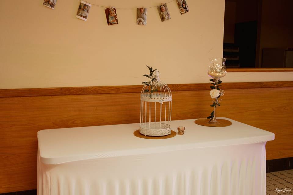 Table pour cadeaux