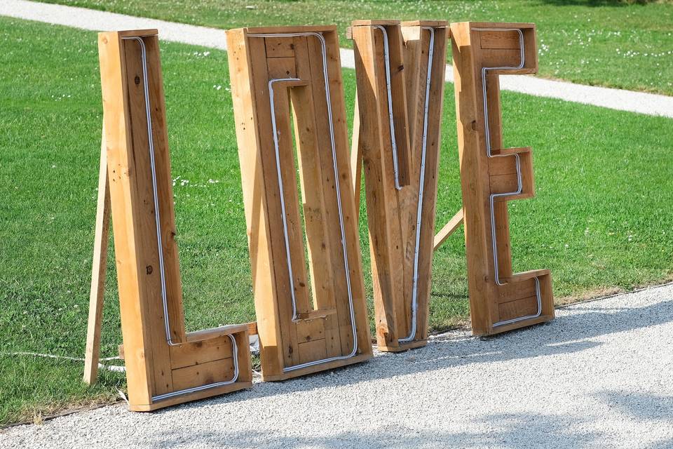 Lettre lumineuse