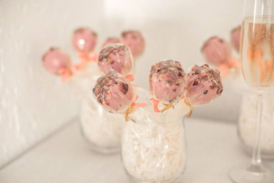 Cake-Pops ronds Roses pétales