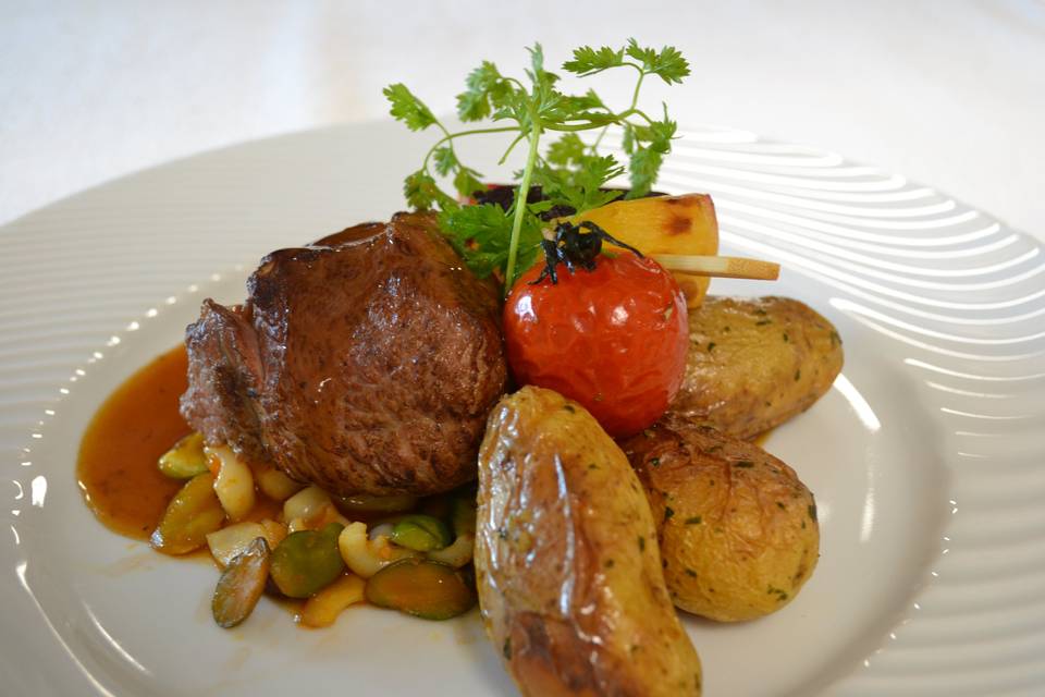 Pavé de veau, fèves au chorizo