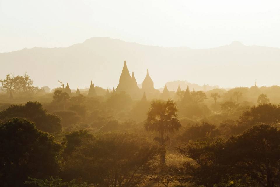 Play The World Travel Planner