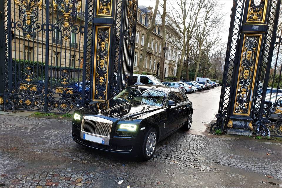 Rolls Royce Ghost (limousine)