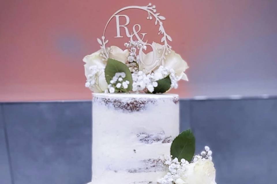Nude cake