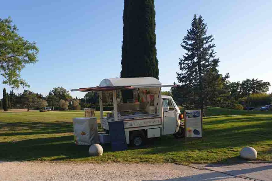 Piaggio à glace au Golf