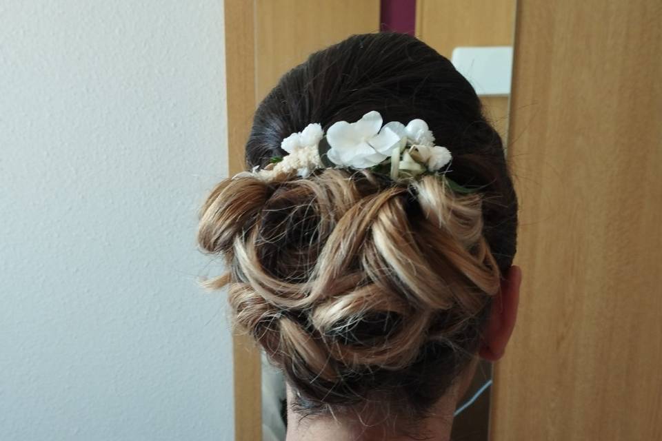 Chignon bouclé