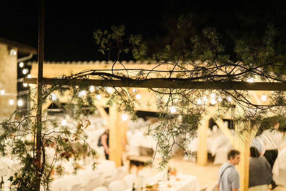 Salle sous les lumières