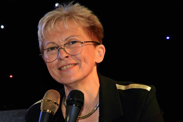 Véronique De Zan - Chanteuse musicienne DJ