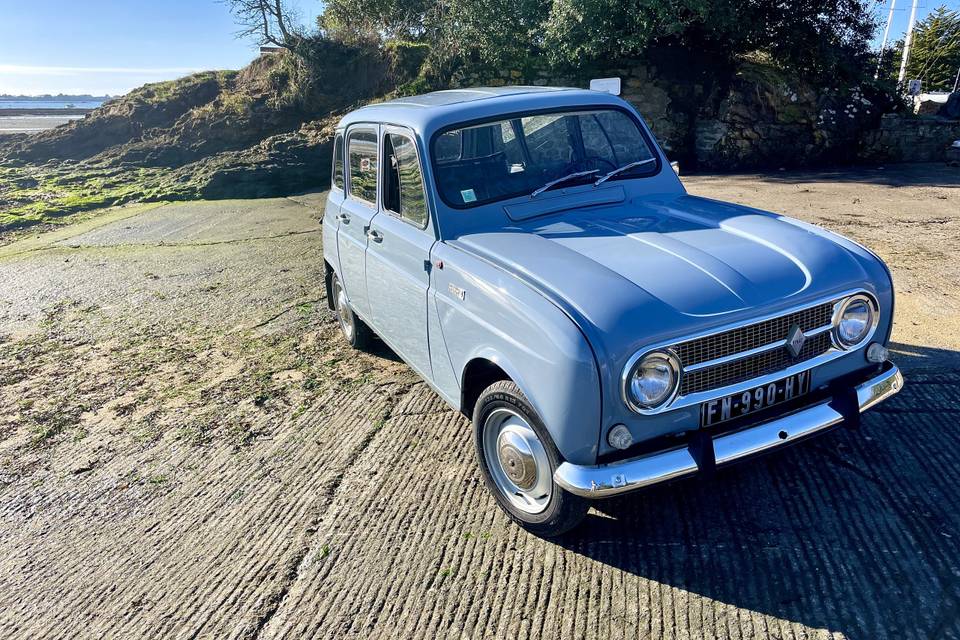 Notre Renault 4 de 70