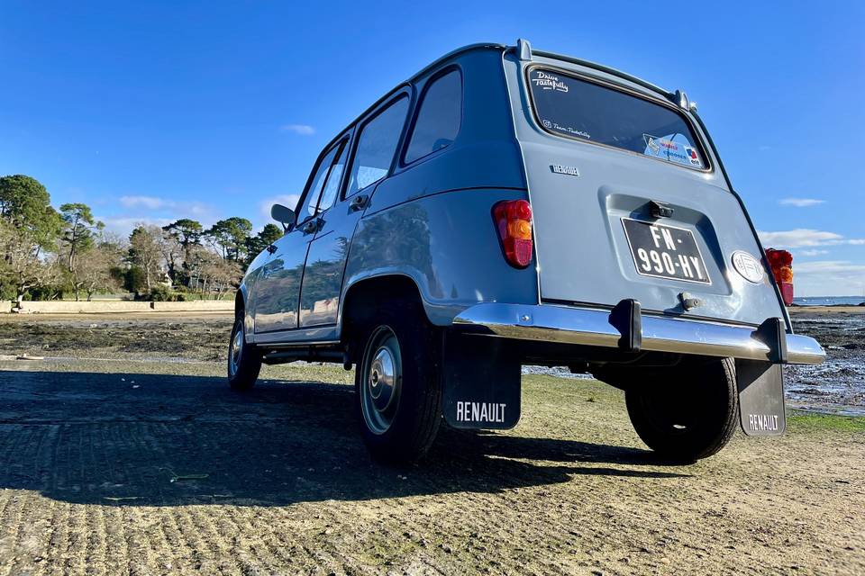 Notre Renault 4 de 70