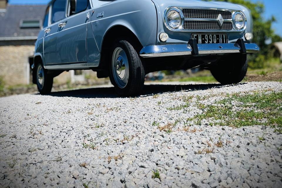 Notre Renault 4 de 70