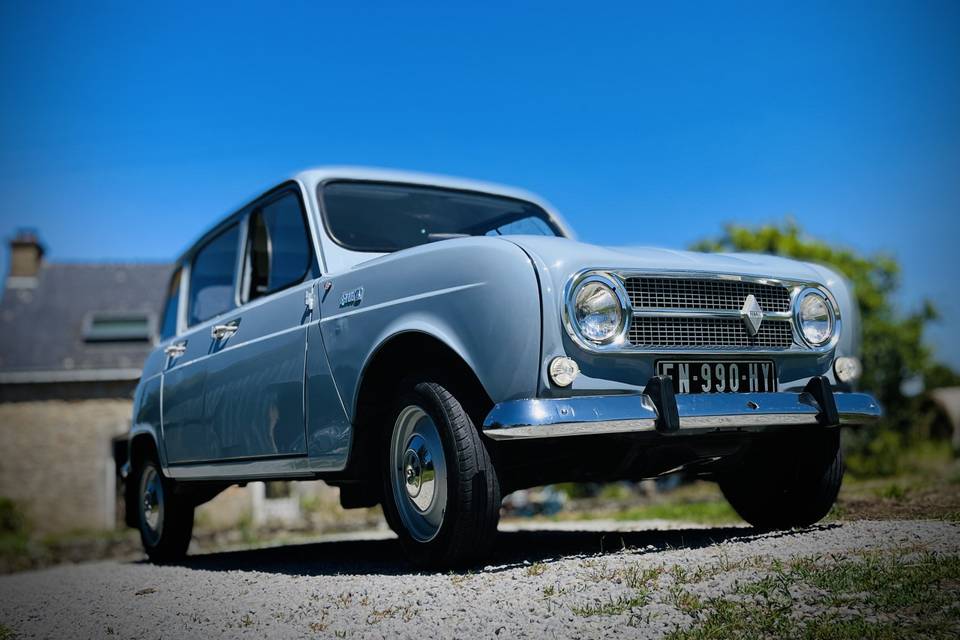 Notre Renault 4 de 70