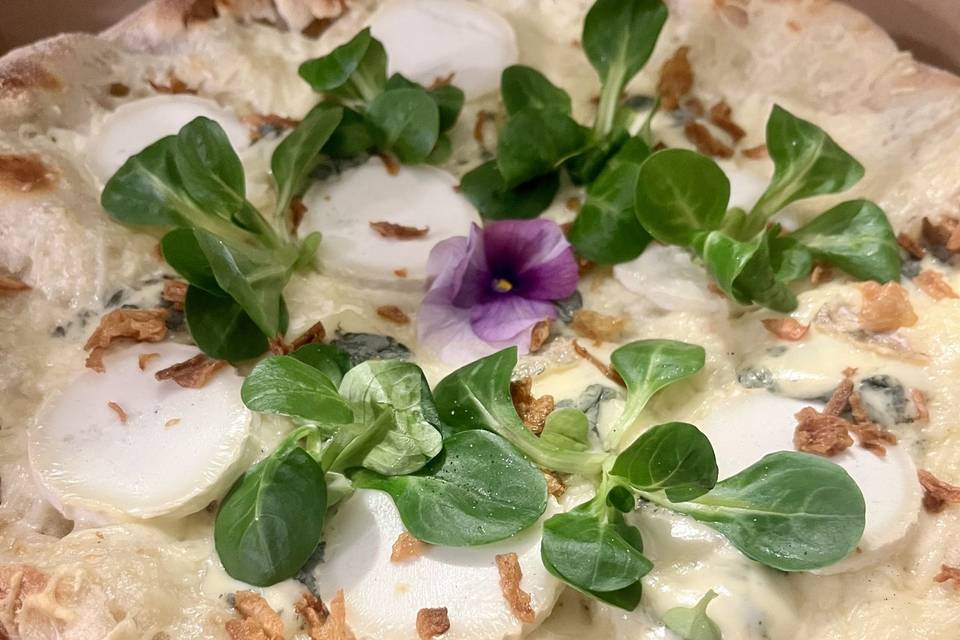 Pinsa chèvre miel