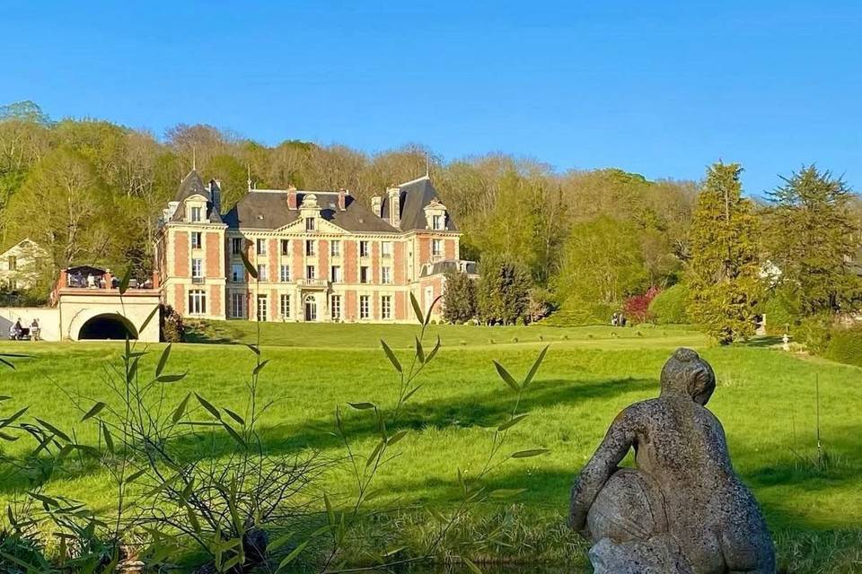 Le Château vu de l'étang