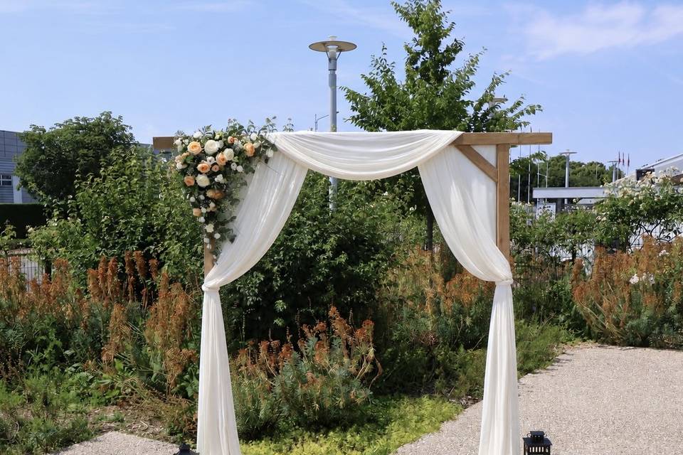 Arche en bois vin d’honneur