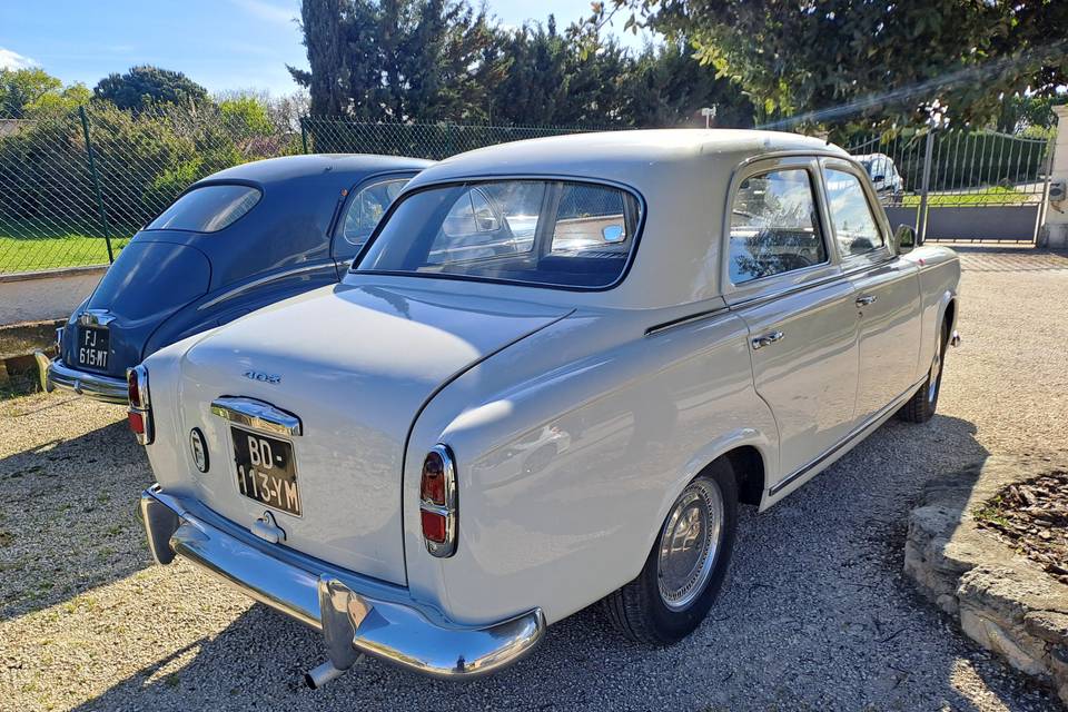 Peugeot 403