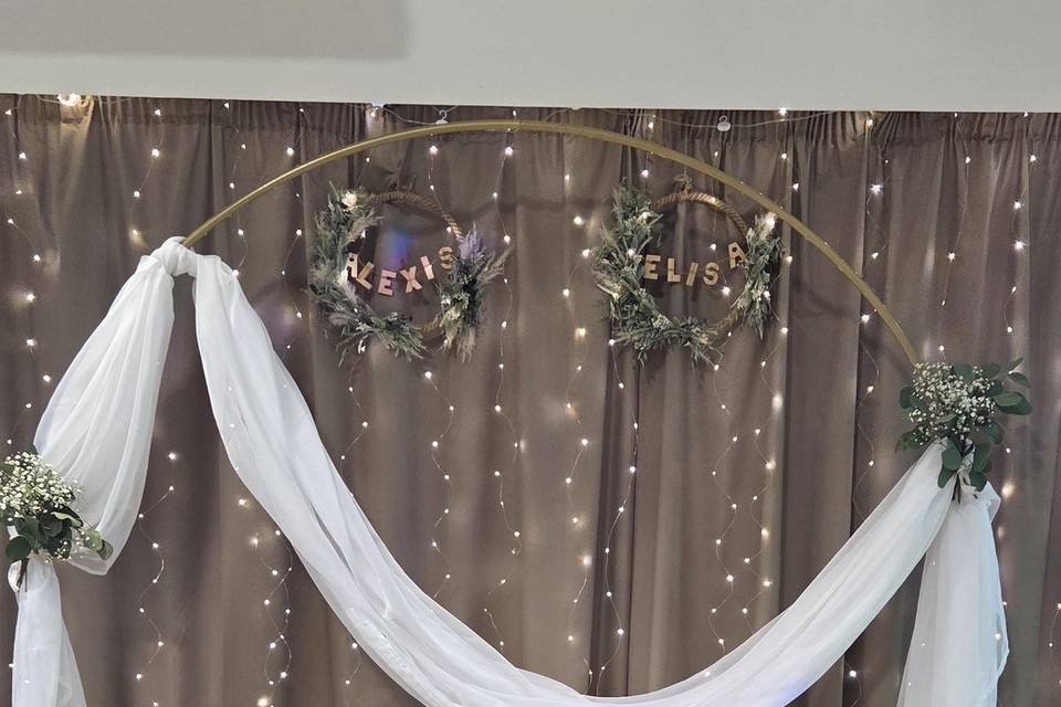 Arche ronde décorée
