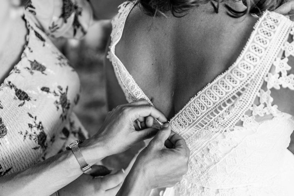 Habillage de la mariée
