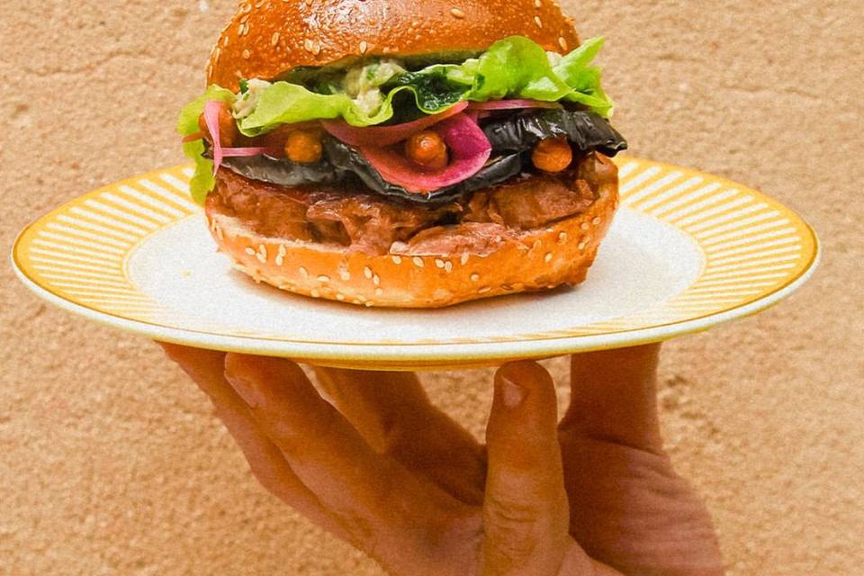 Burger aubergine