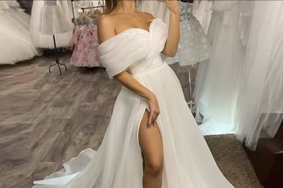 A line fendue organza
