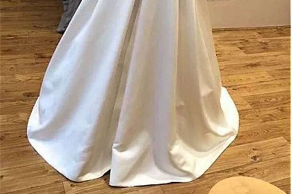 A Line en satin