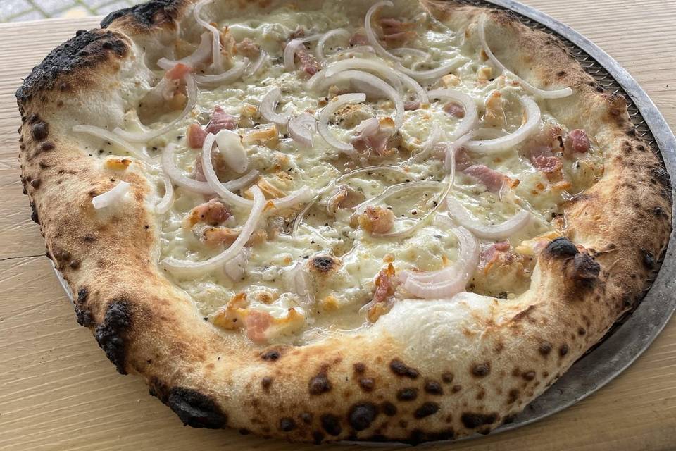 Pizza carbonara