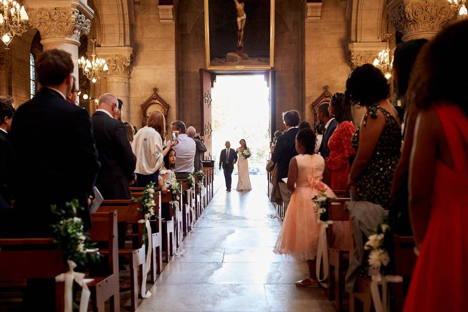 Entrée de la mariée à l'église