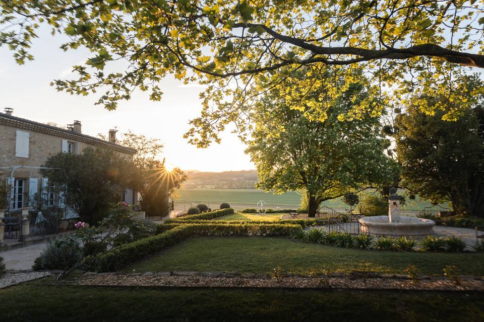 Notre jardin au lever du jour