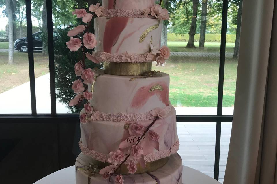 Extraordinaire Gateau De Mariage De Luxe