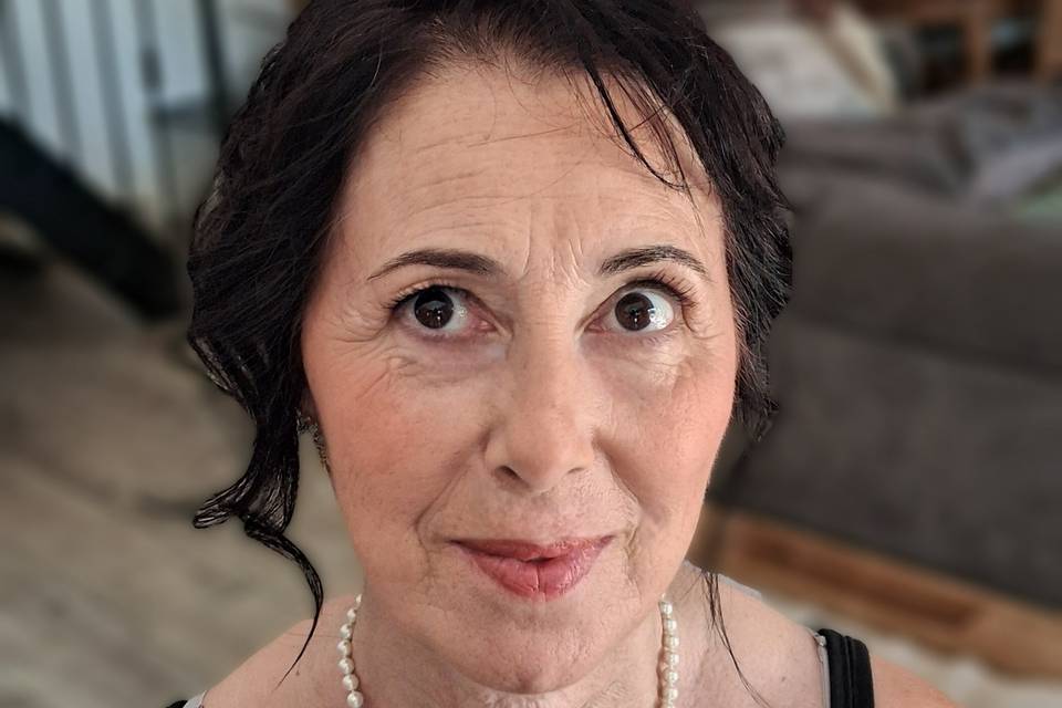 UNE MAMAN