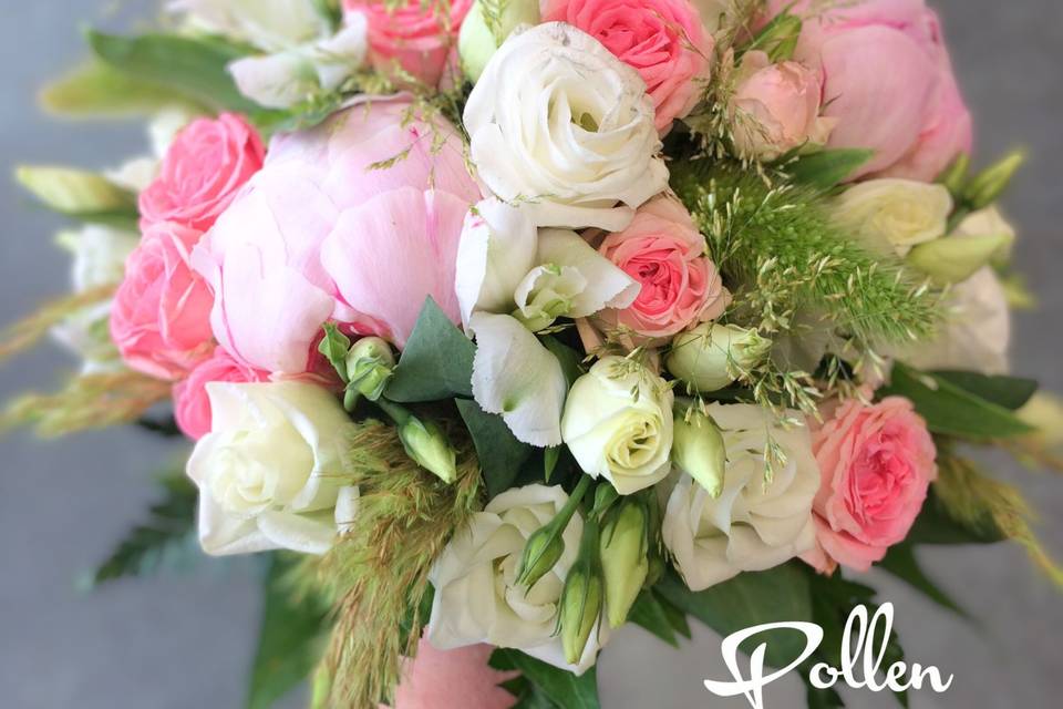 Bouquet de mariée avec pivoine