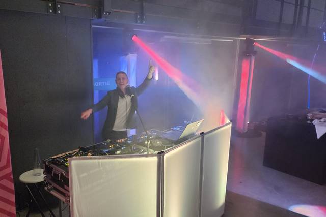 Dj Sam