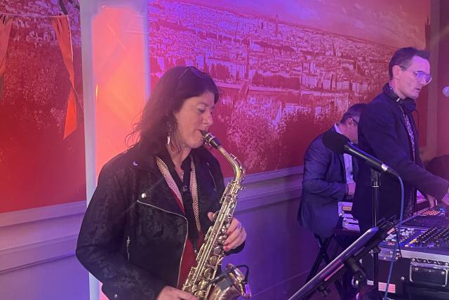 Set dj Sam /sax