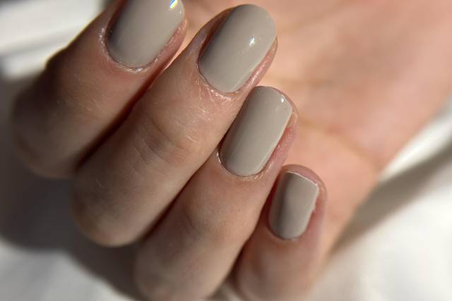 Taupe