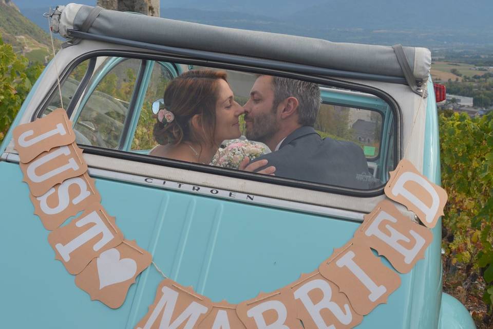 Mariage Savoie 2CV