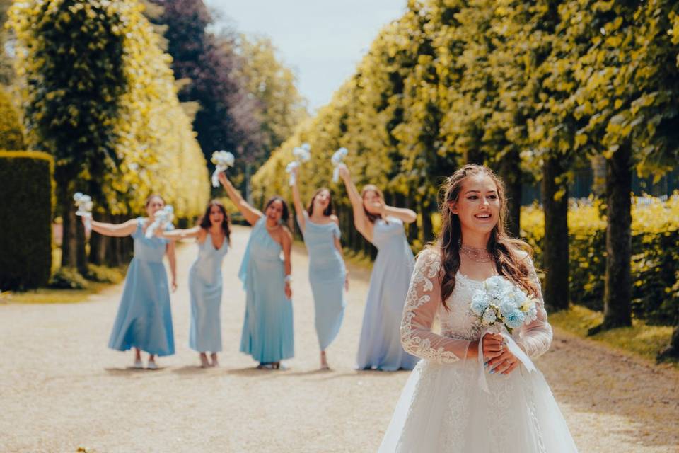 La mariée heureuse