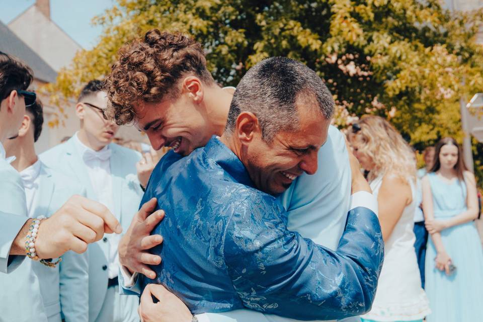 Entre le fils et le père