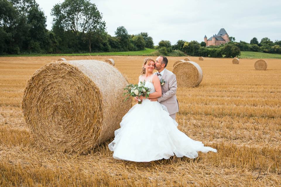 Couple dans les champs