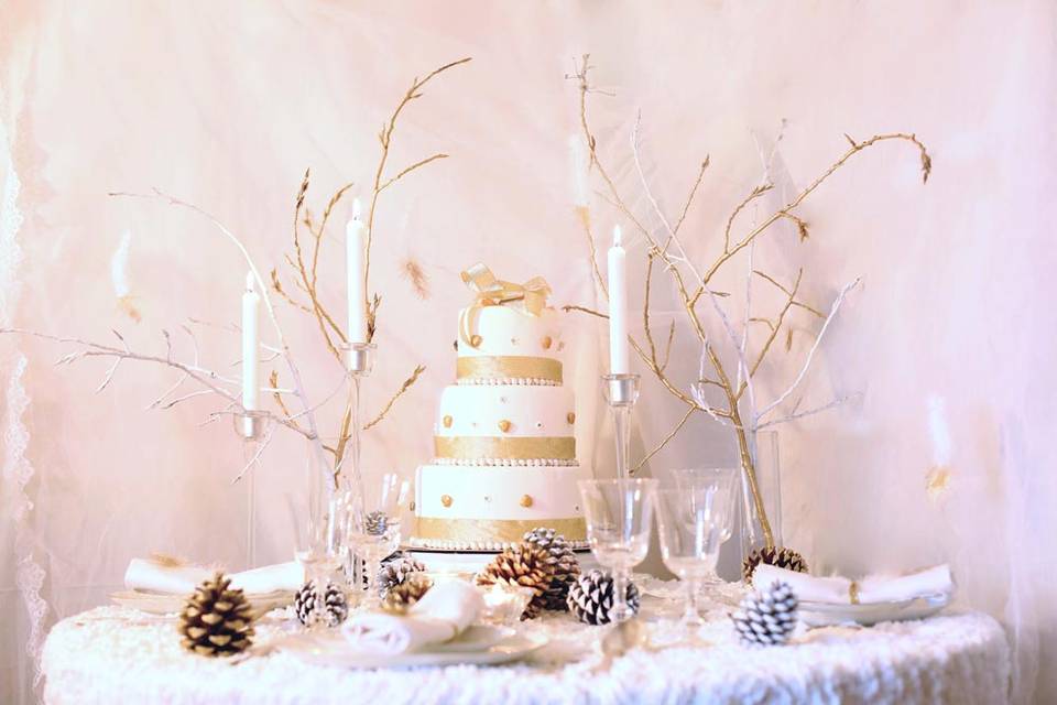 Wedding cake neige et or