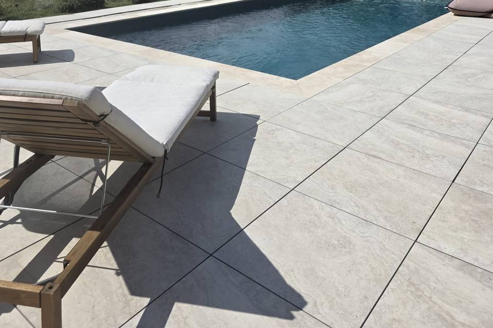 Piscine et terrasse