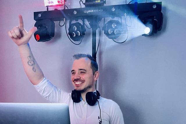 Un DJ enthousiaste