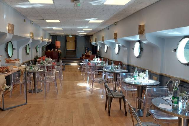 Salon buffet cabaret