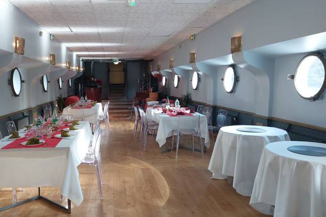 Salon buffet assis