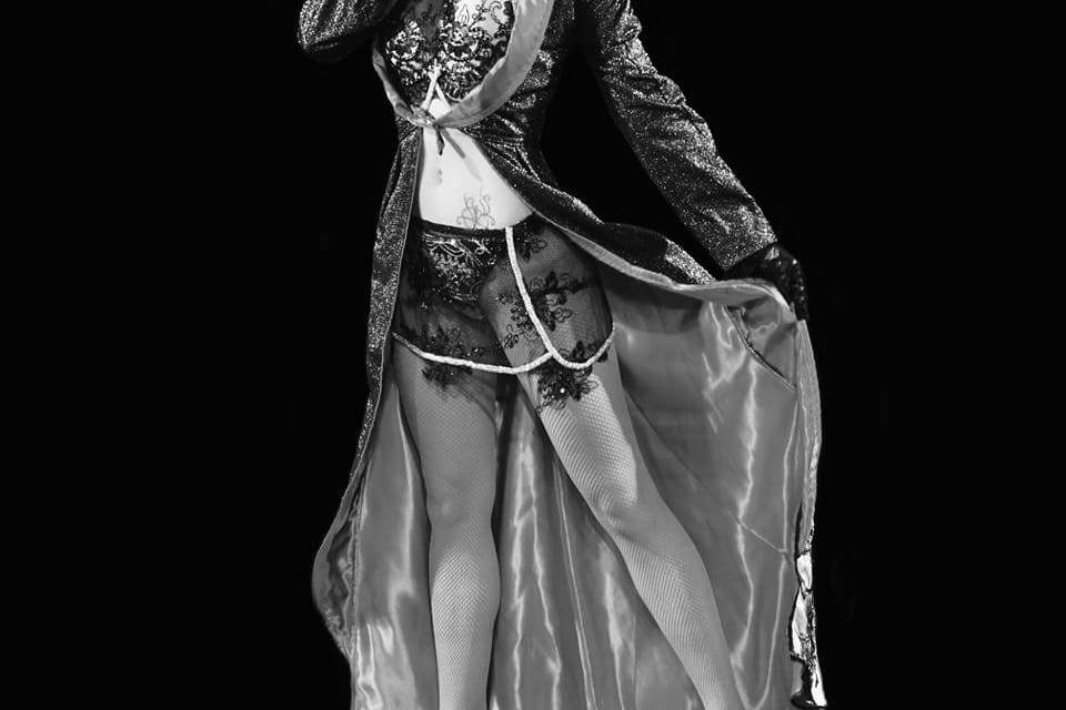Cynthia Roxie Kiss