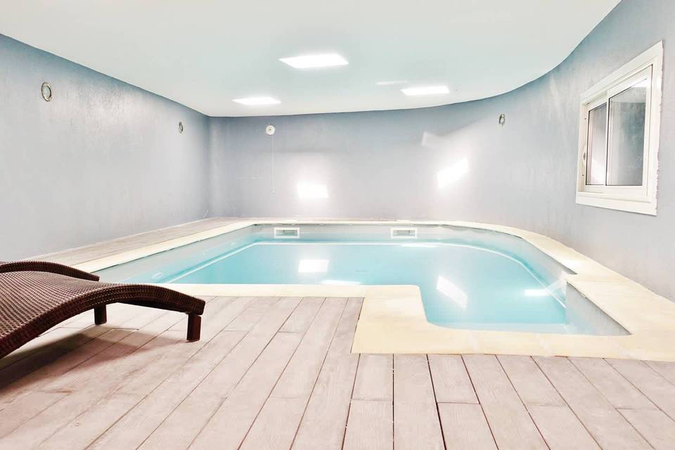 Piscine intérieur