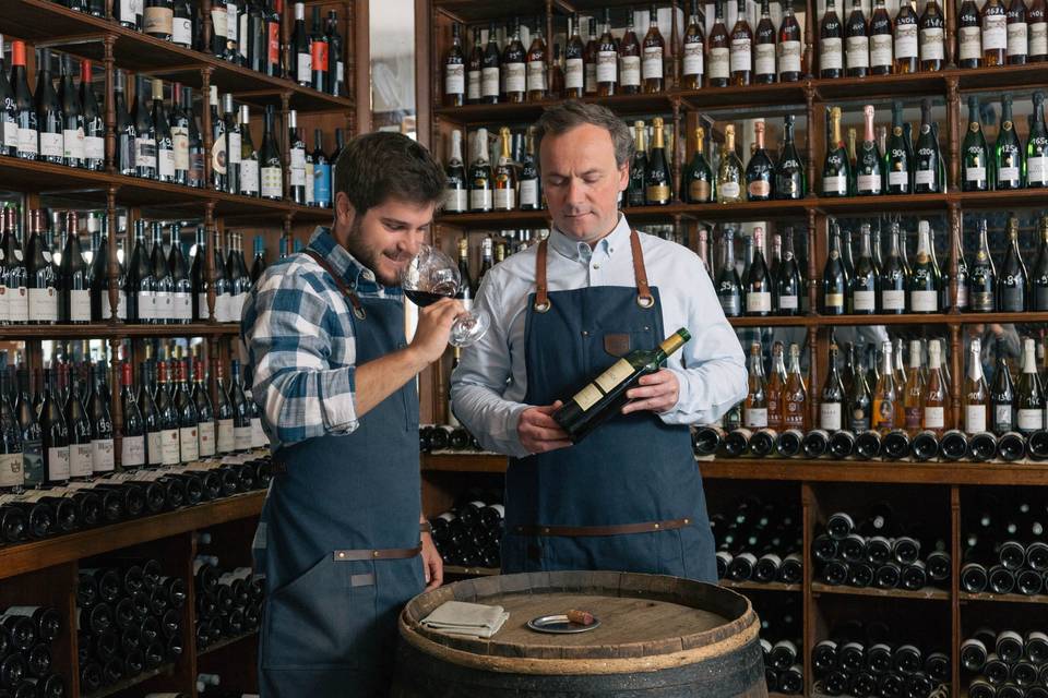 Une équipe de sommeliers