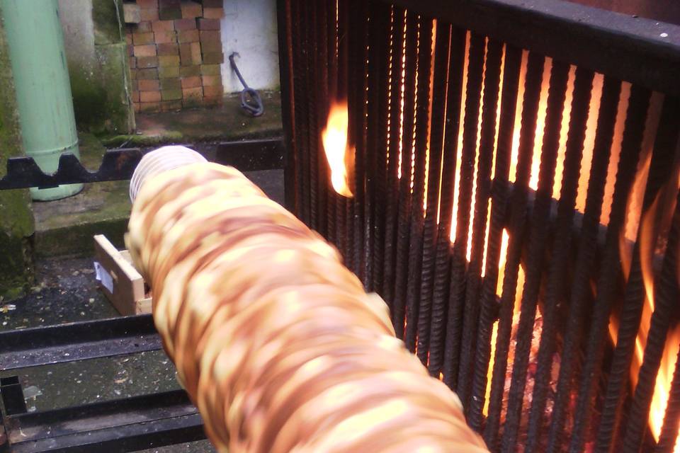 Cuisson du gâteau à la broche