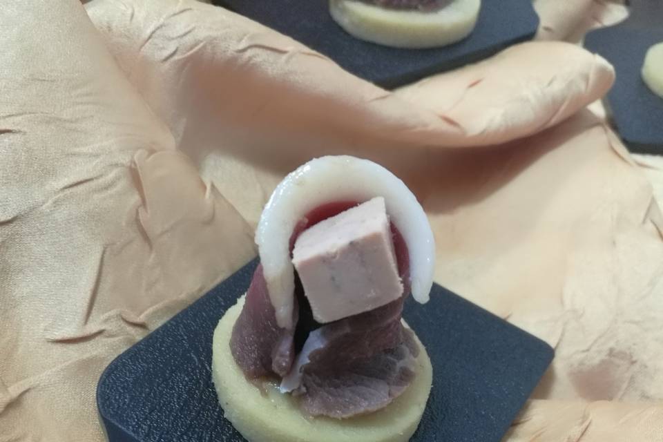 Blinis magret fumé foie gras